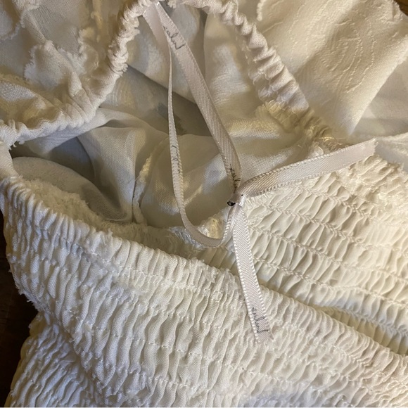 Lulu’s Ivory Floral Off The Shoulder Smocked Romper Women’s Size S Long Sleeve - Picture 11 of 11